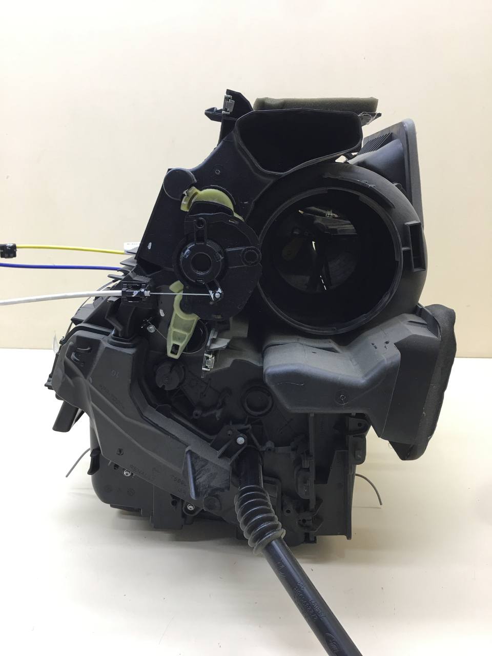 Корпус отопителя Lada  X-RAY Cross 2018 >