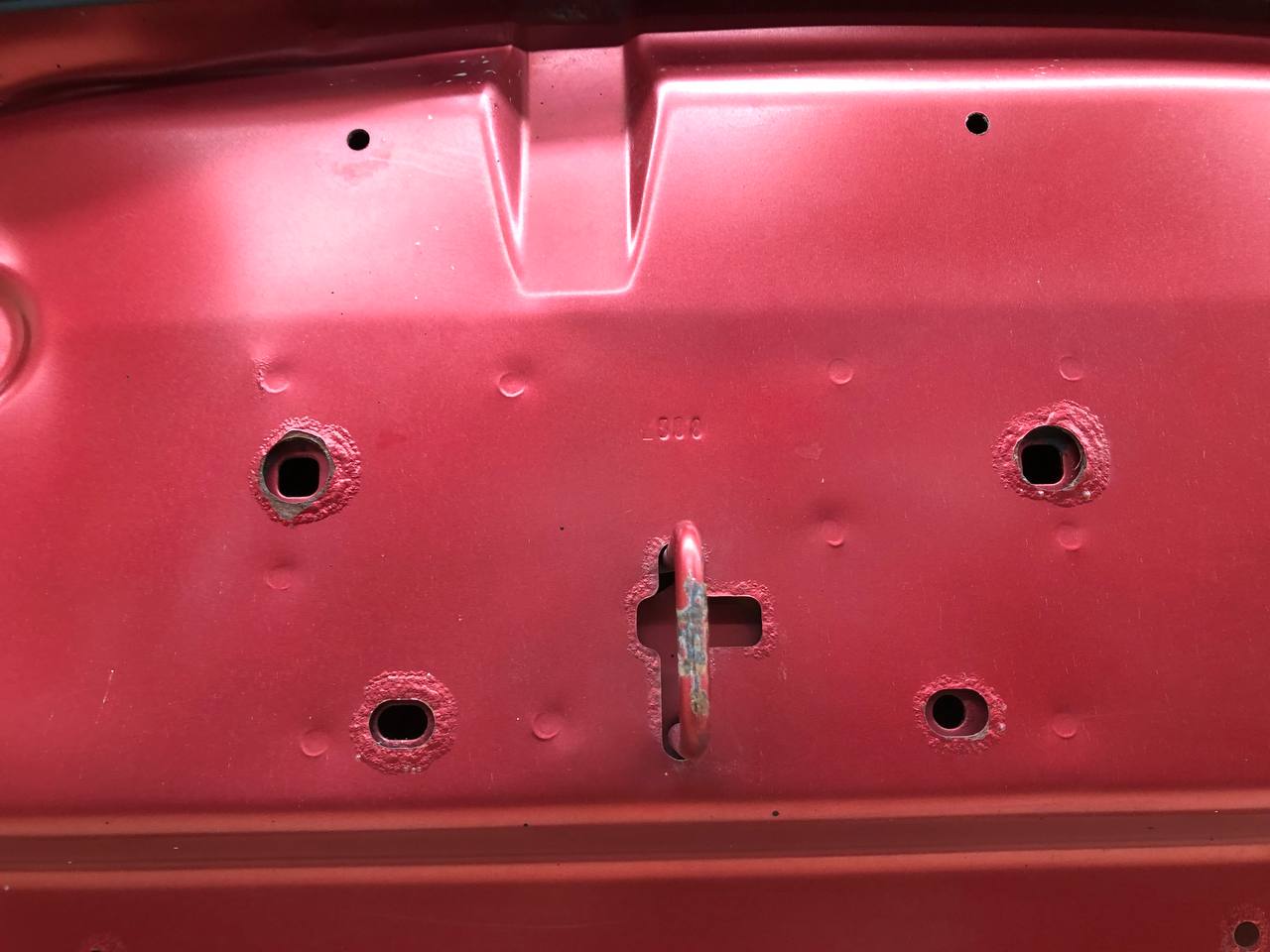 Капот Lada Vesta 2015>