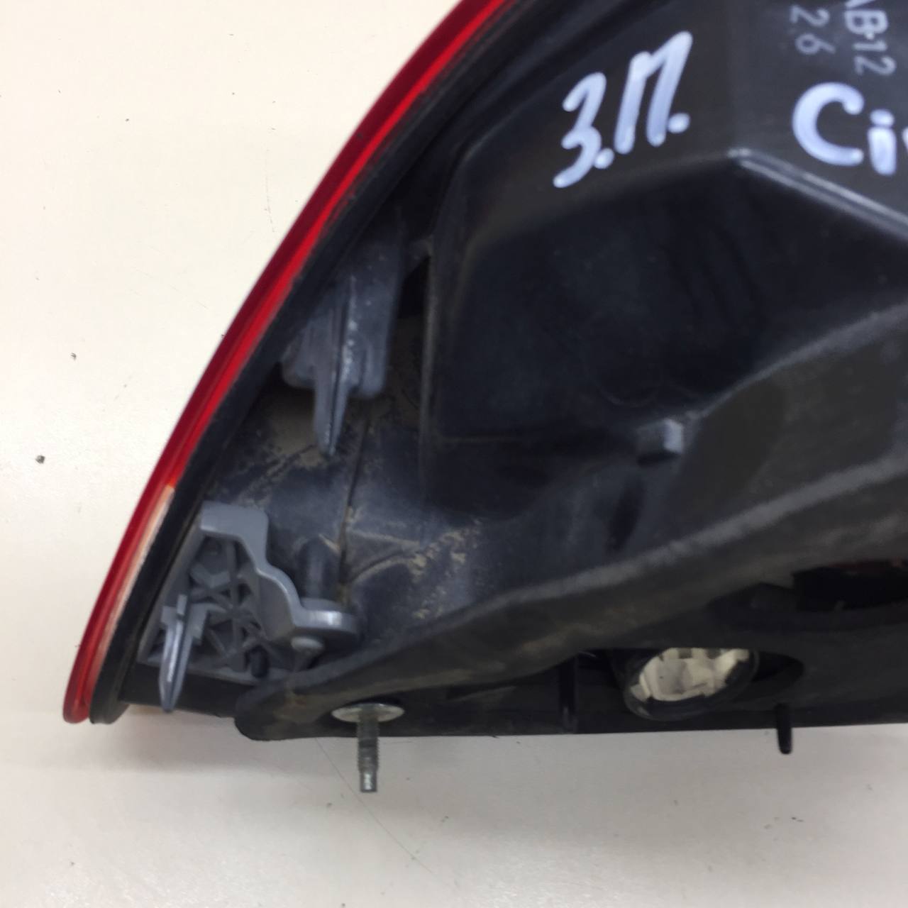 Фонарь задний наружный правый Honda Civic 4D 2006-2012