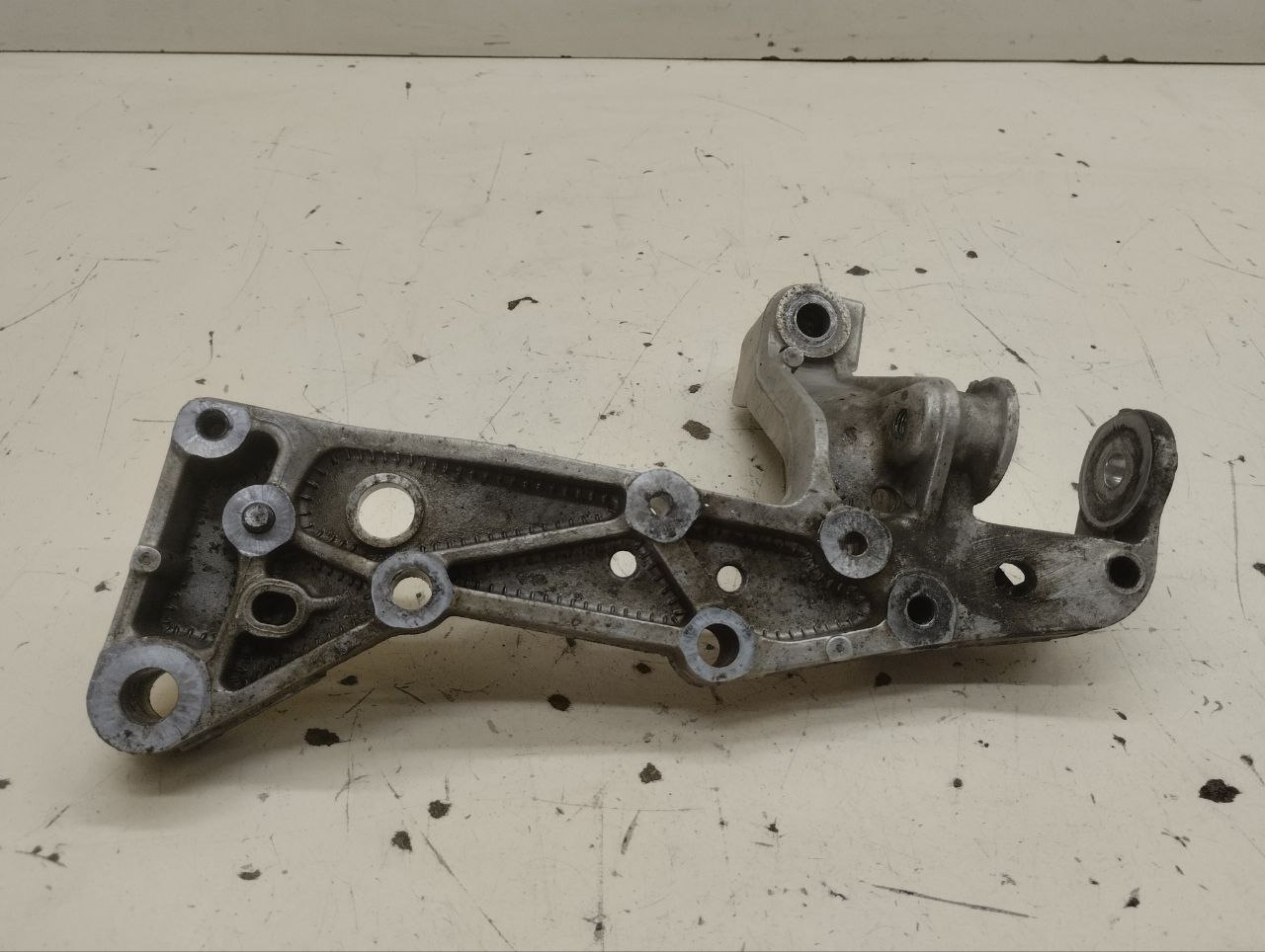 Кронштейн переднего рычага Skoda Octavia (A5 1Z-) 2004-2013