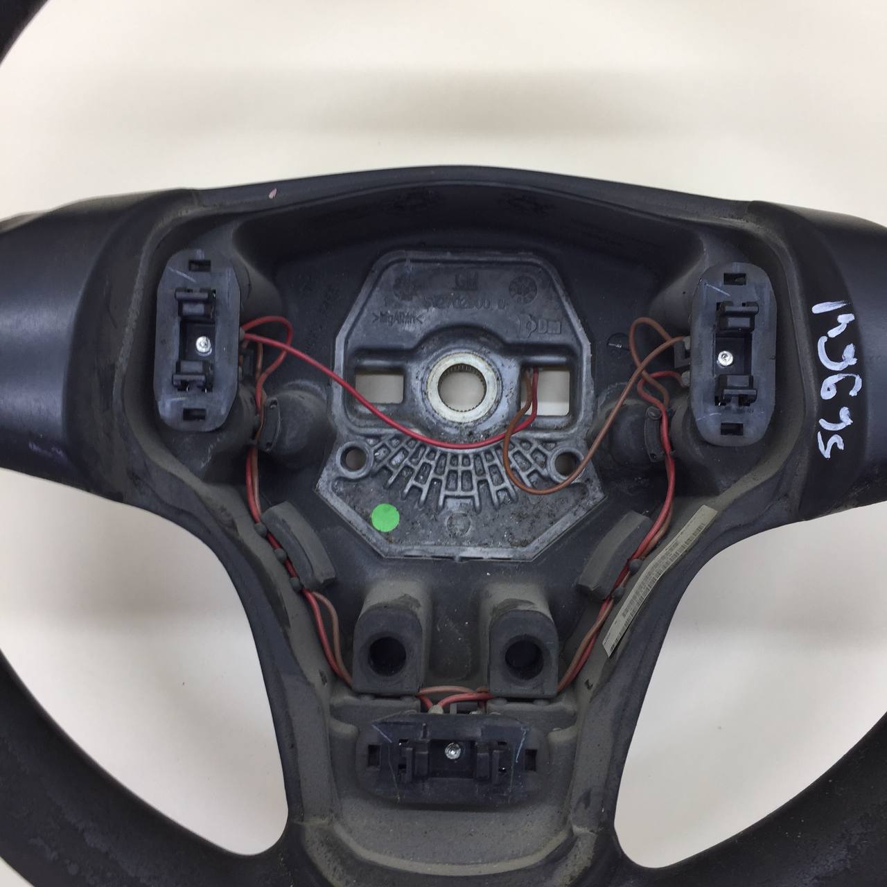 Рулевое колесо без AIR BAG Chevrolet Niva 2009-2020