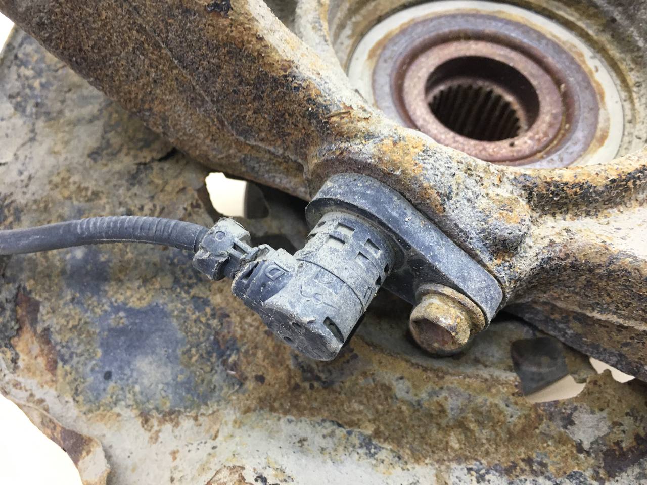Кулак поворотный передний левый Toyota Camry (V30) 2001-2006