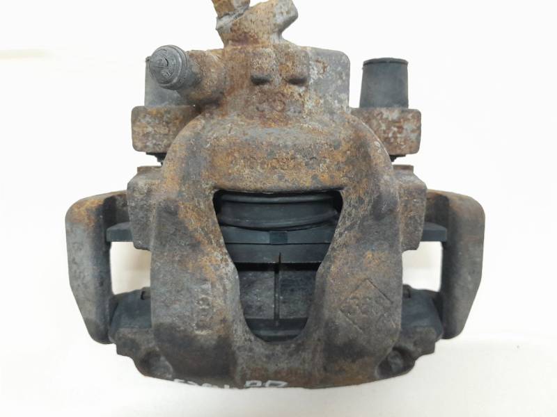 Суппорт передний правый Renault Logan (2) 2014>