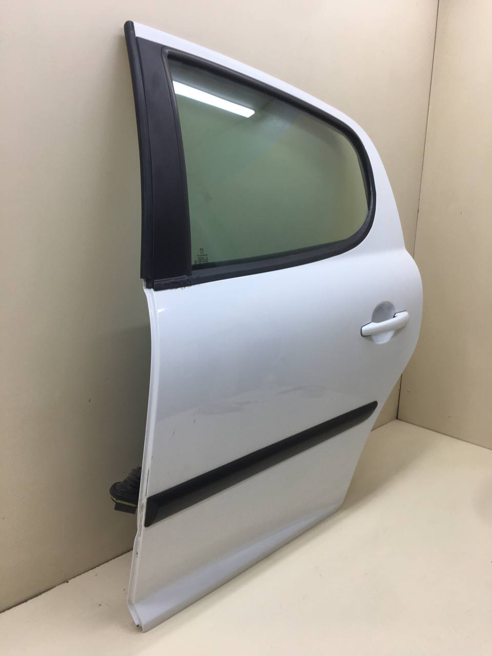 Дверь задняя левая Peugeot 207 2006-2013