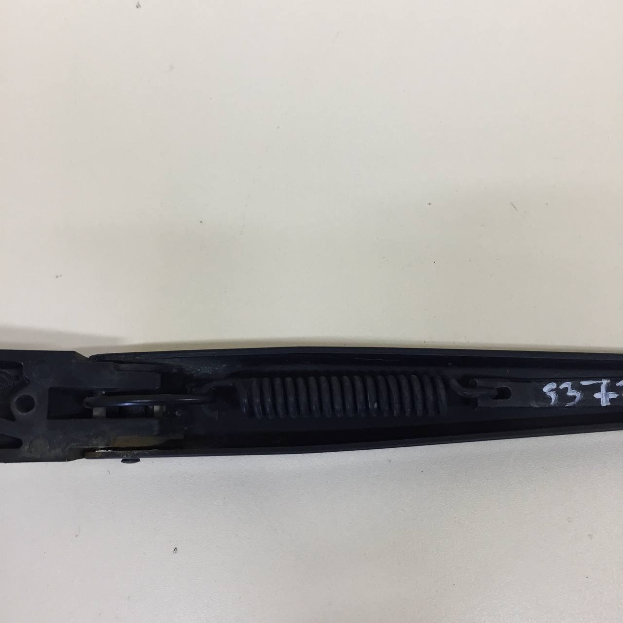 Поводок стеклоочистителя передний левый Skoda Rapid 2012-2020