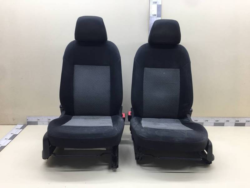 Сиденье (комплект) Volkswagen Polo (MK5) 2011-2020 Сиденье (комплект) Volkswagen Polo (MK5) 2011-2020