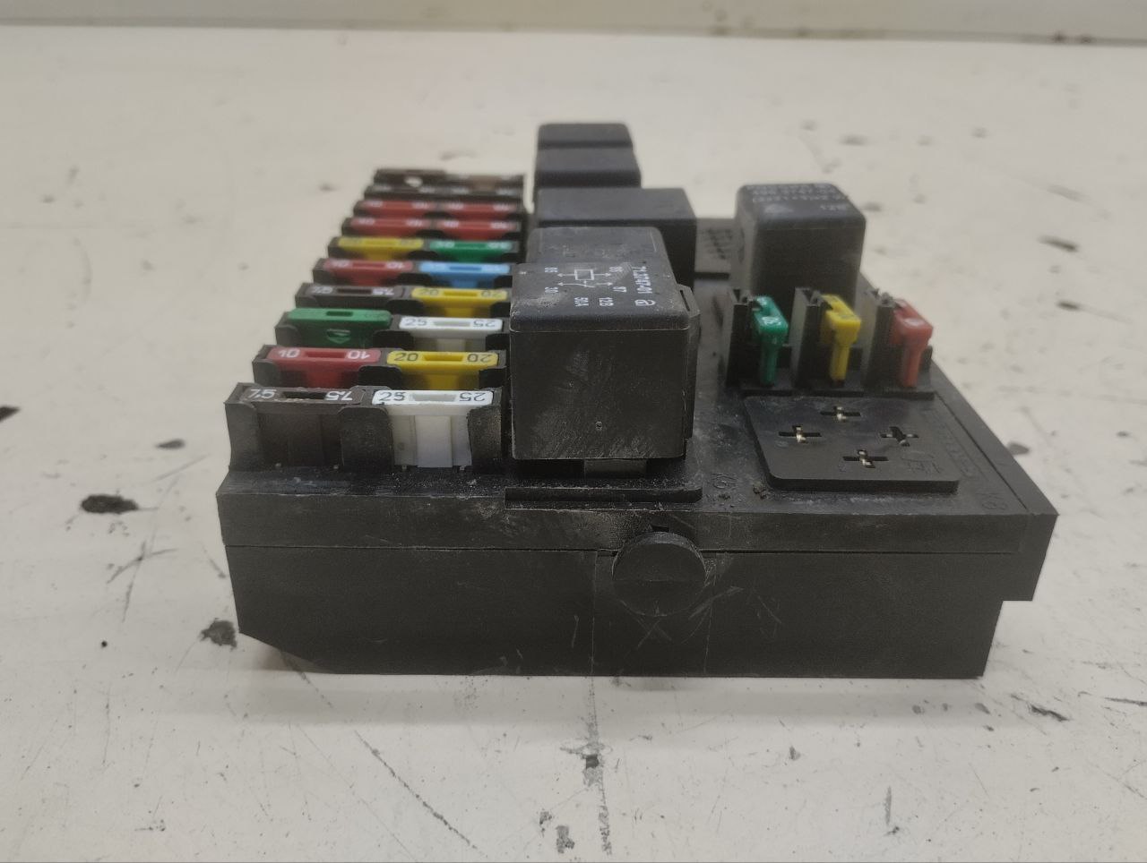 Блок предохранителей Chevrolet Niva 2009-2020