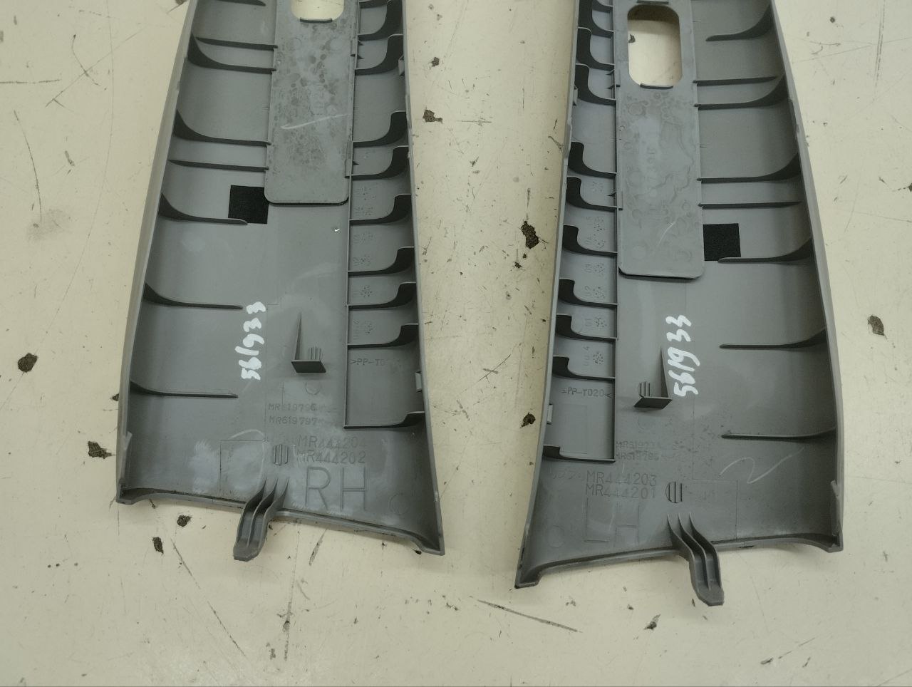 Обшивка стойки Mitsubishi Lancer 9 (CS/Classic) 2000-2011 Обшивка стойки Mitsubishi Lancer 9 (CS/Classic) 2000-2011