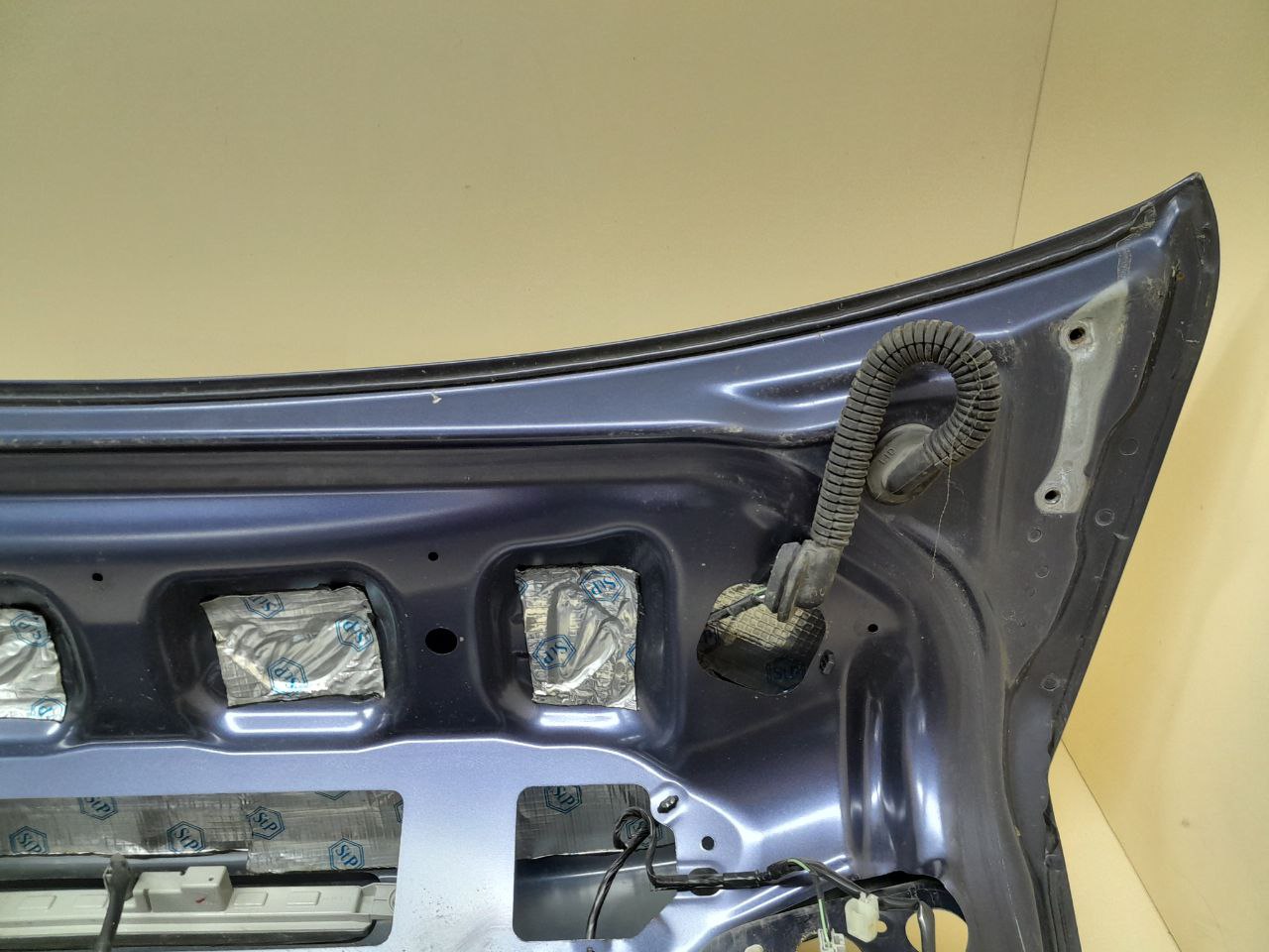 Крышка багажника Mitsubishi Lancer X (CX, CY) 2007> Крышка багажника Mitsubishi Lancer X (CX, CY) 2007>