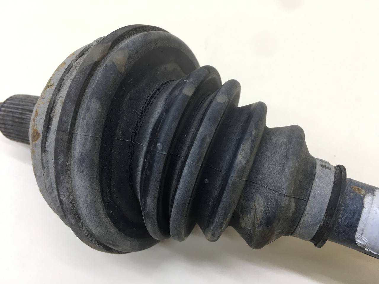 Полуось передняя левая Volkswagen Polo (MK5) 2011-2020 Полуось передняя левая Volkswagen Polo (MK5) 2011-2020