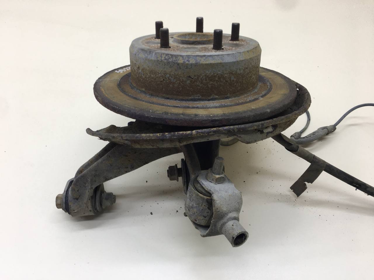 Кулак поворотный задний правый Toyota Camry (V30) 2001-2006 Кулак поворотный задний правый Toyota Camry (V30) 2001-2006