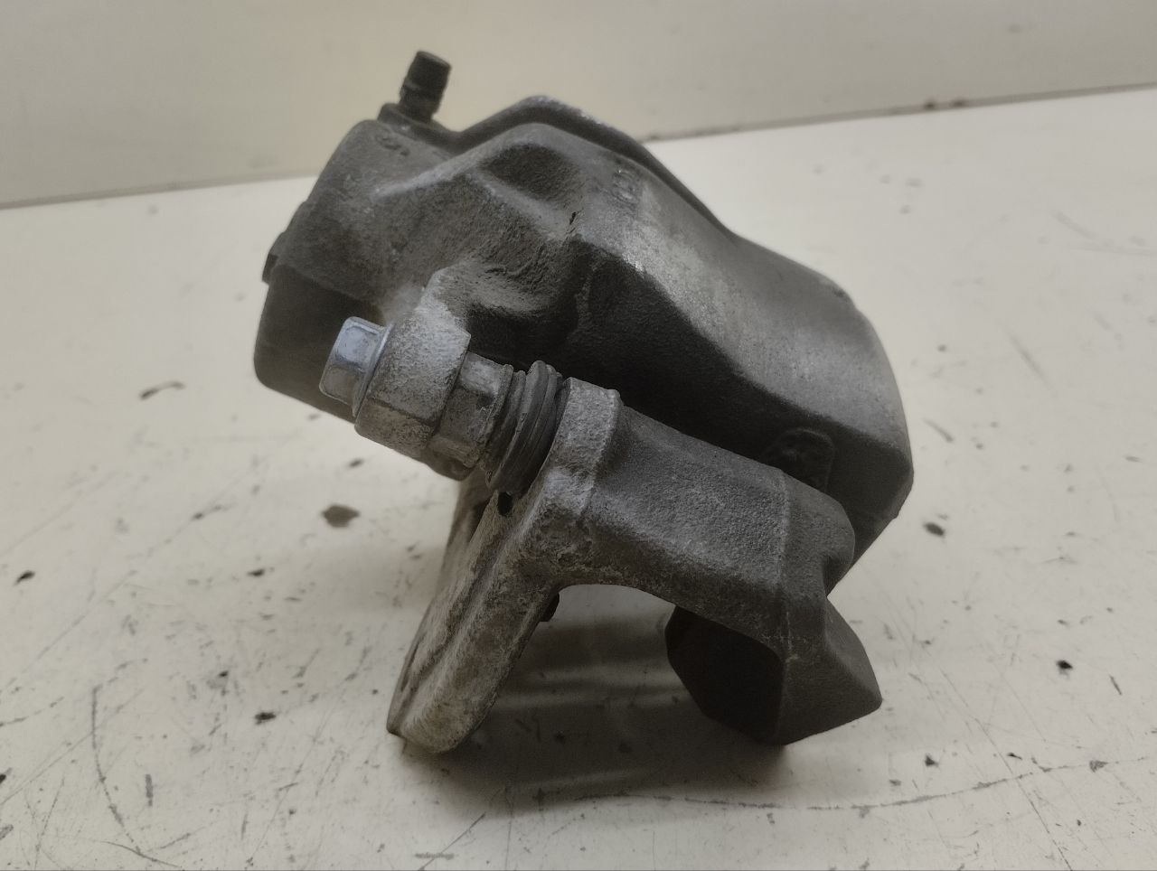 Суппорт передний левый Hyundai Tucson (TL) 2015-2021