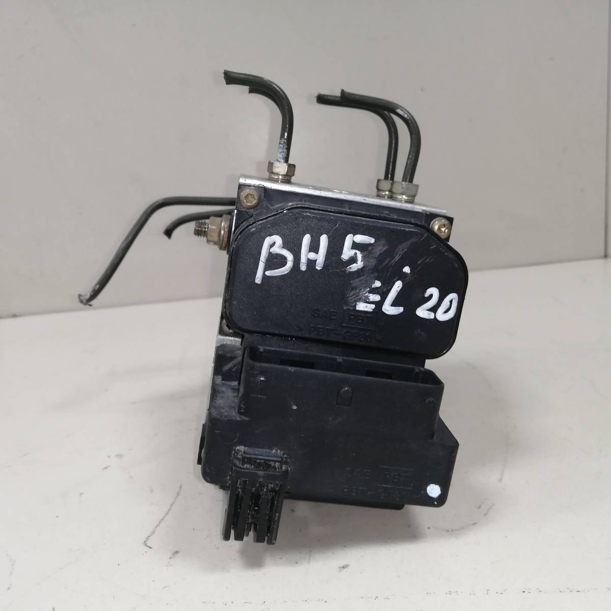 Блок ABS (насос) Subaru Legacy (B12) 1998-2003