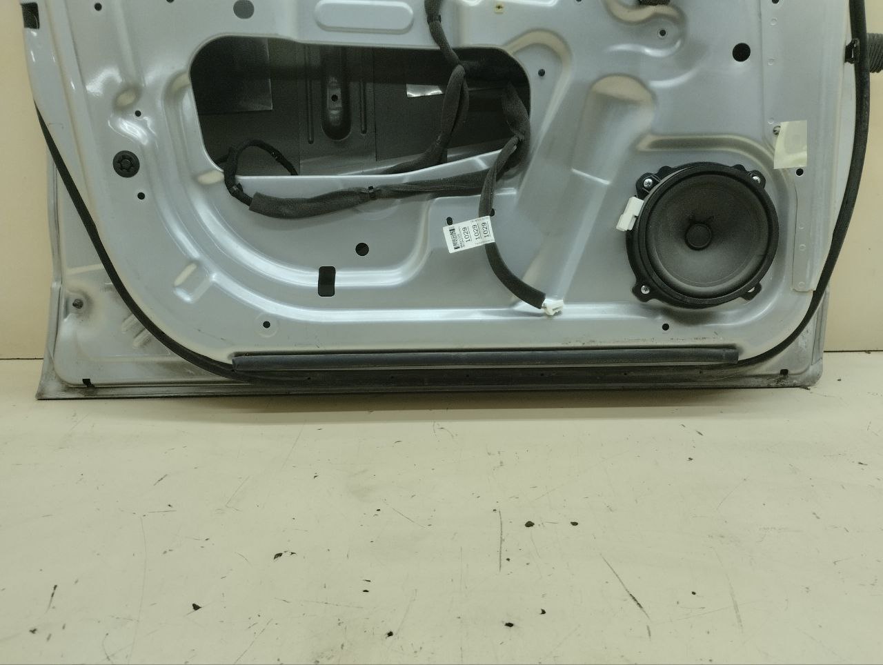 Дверь передняя левая Chevrolet Captiva (C140) 2011-2016 Дверь передняя левая Chevrolet Captiva (C140) 2011-2016