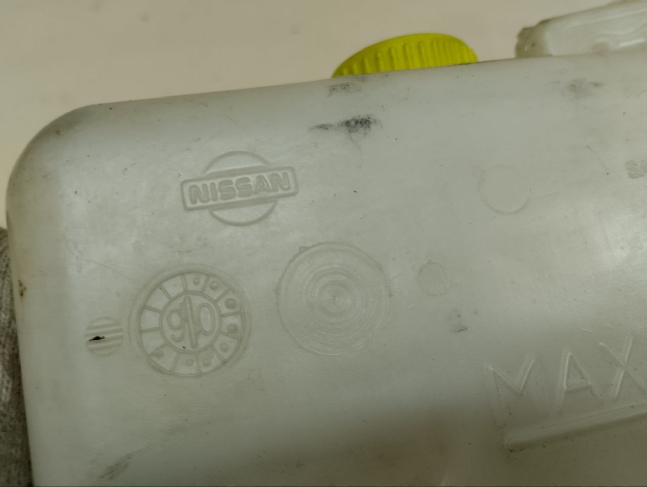 Бачок расширительный Nissan Almera (N16) 2000-2006 Бачок расширительный Nissan Almera (N16) 2000-2006
