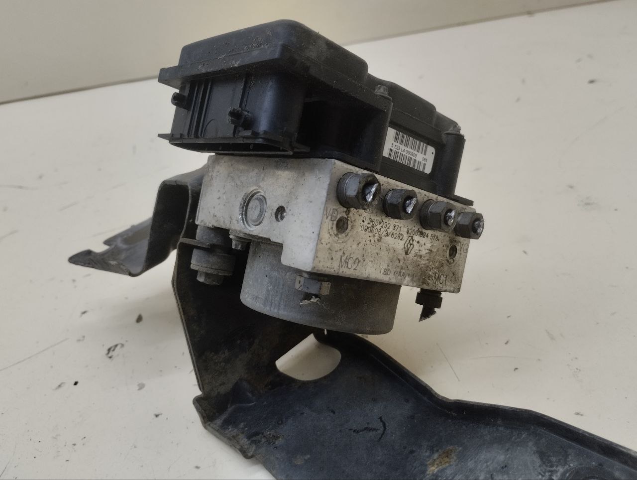 Блок ABS (насос) Renault Symbol (2) 2008-2012