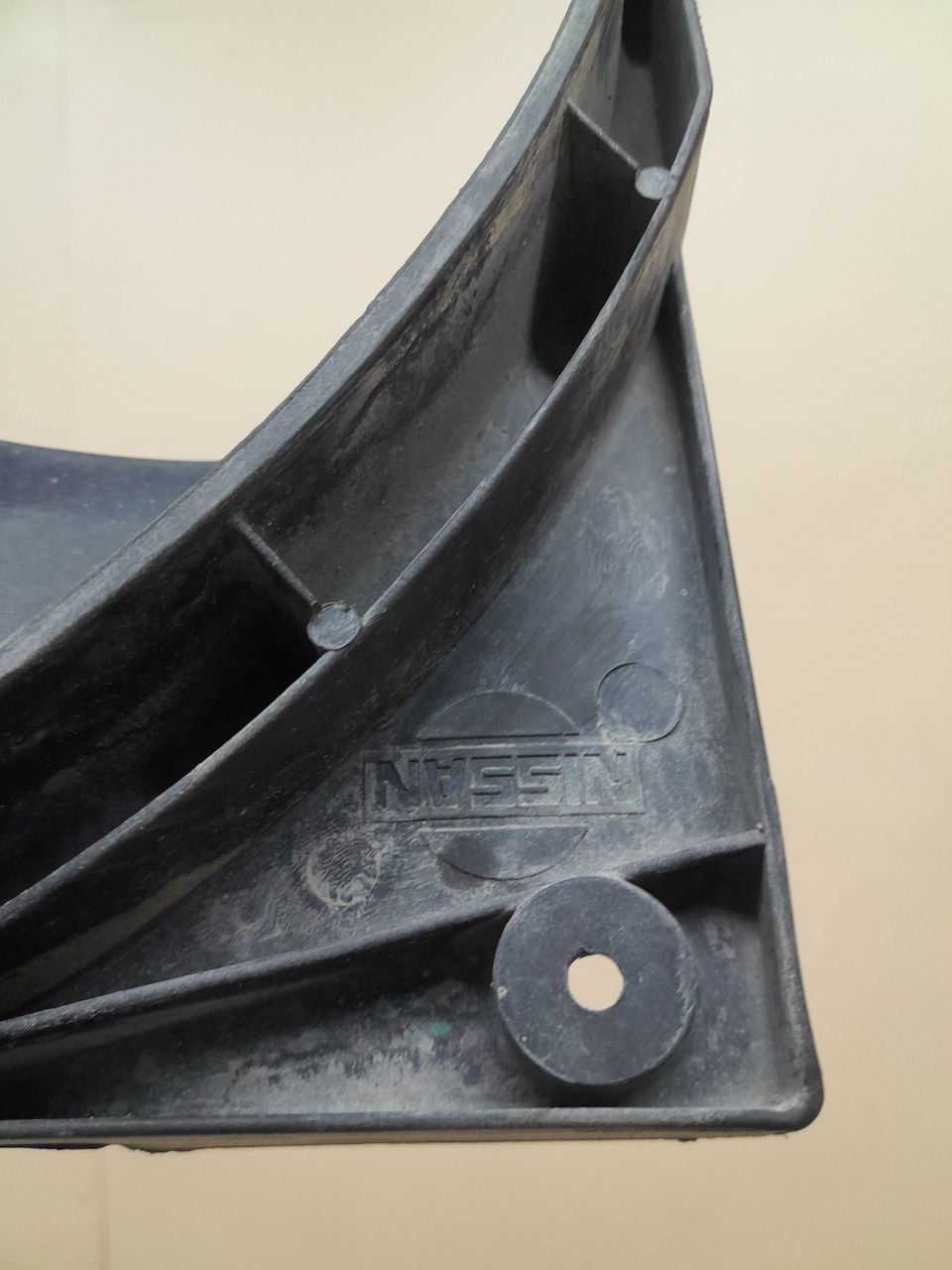 Вентилятор радиатора Nissan Almera (N16) 2000-2006 Вентилятор радиатора Nissan Almera (N16) 2000-2006