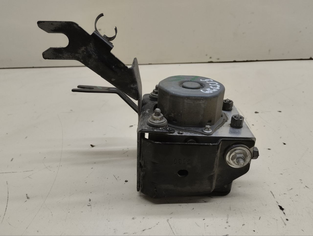 Блок ABS (насос) Renault Sandero Stepway (5S) 2014-2022 Блок ABS (насос) Renault Sandero Stepway (5S) 2014-2022