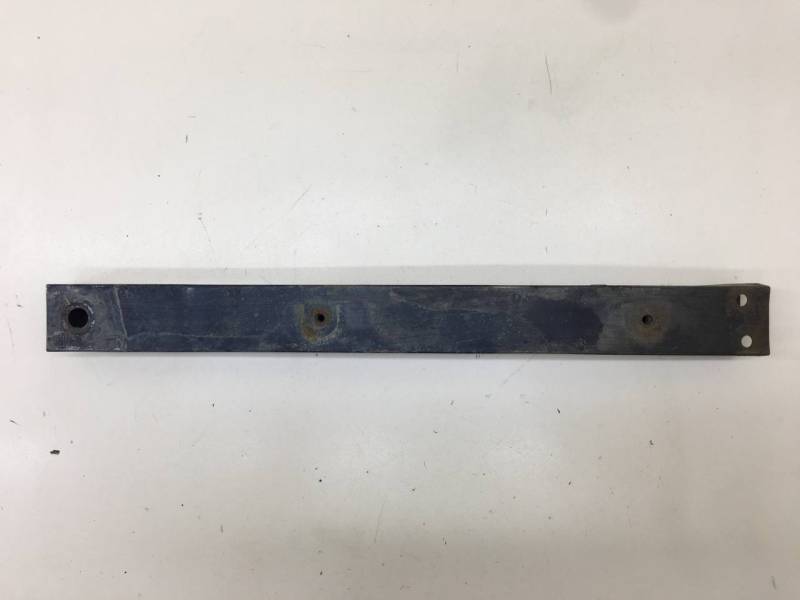 Кронштейн передней балки Lada Vesta 2015>