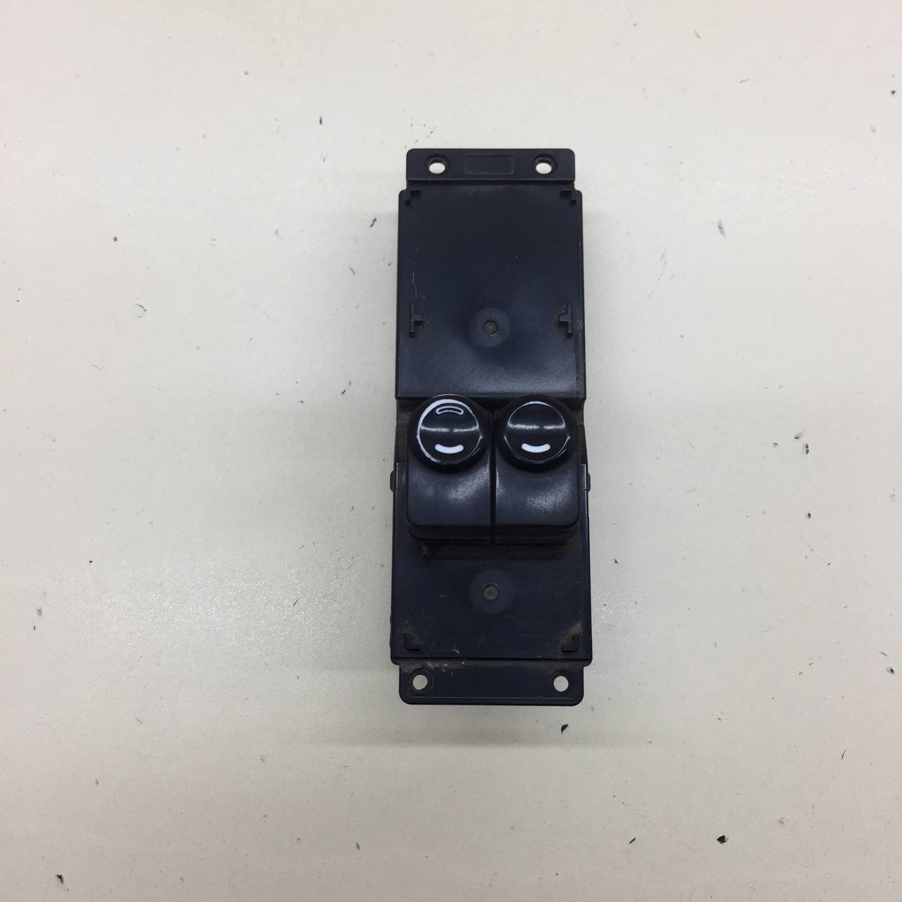 Блок управления стеклоподъемниками Hyundai Solaris (RB) 2010-2017