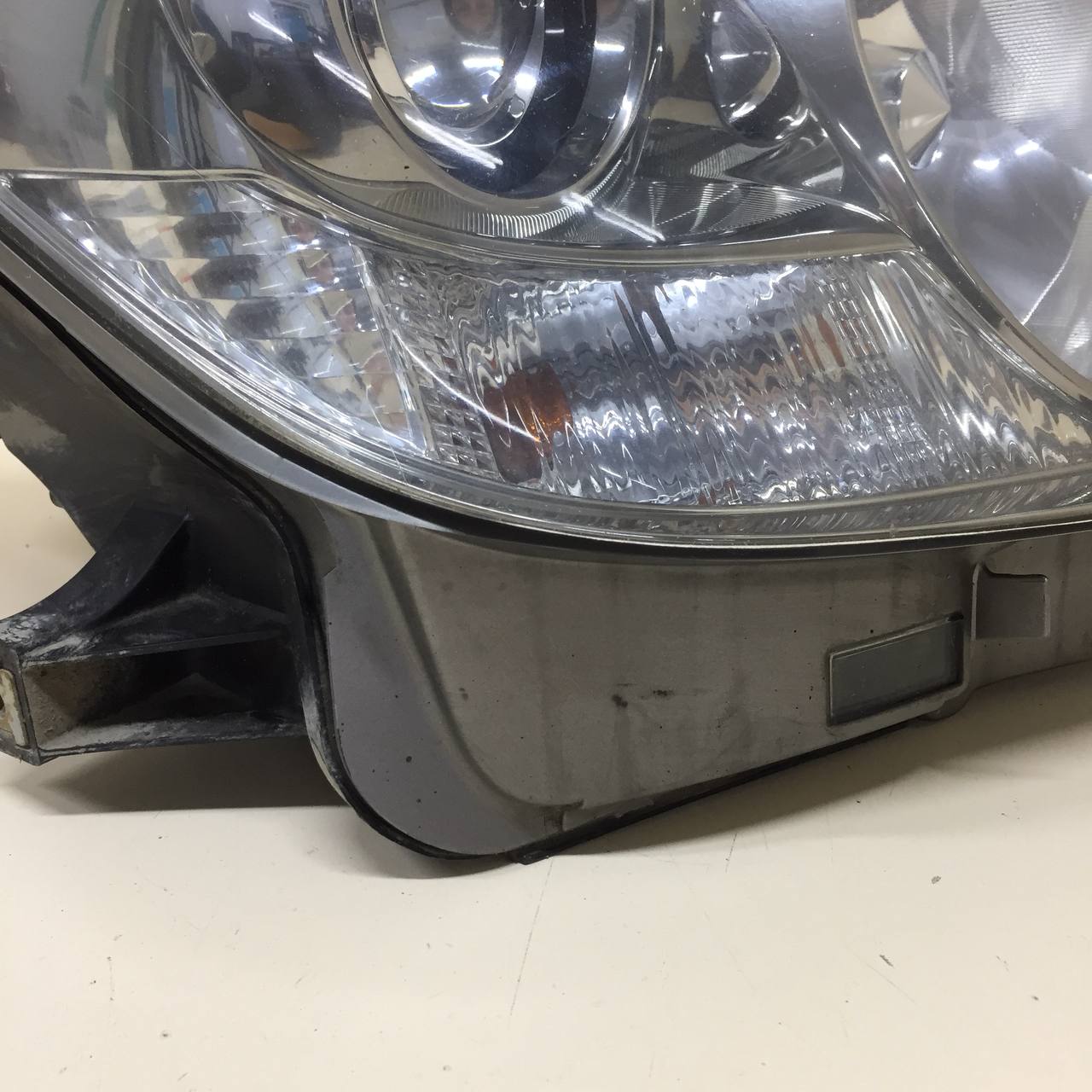 Фара правая Lexus LX570 (J200) 2007-2015 Фара правая Lexus LX570 (J200) 2007-2015