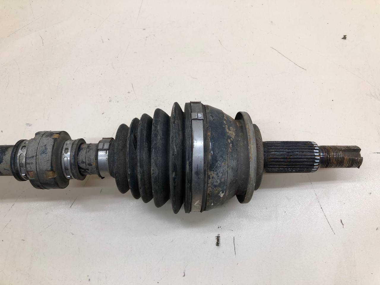 Полуось передняя правая Toyota Rav 4 (XA40) 2013-2019