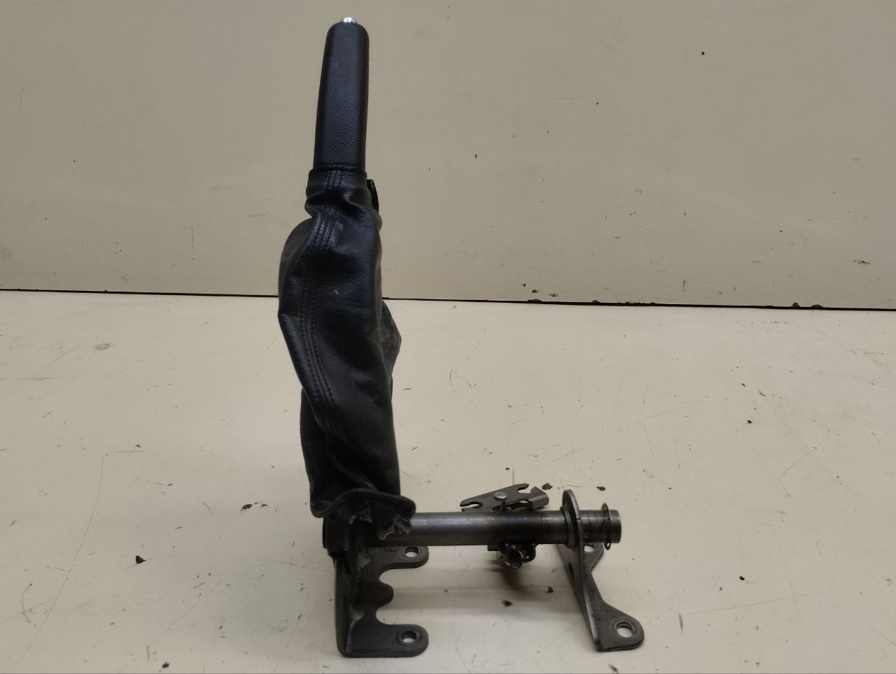 Рычаг стояночного тормоза Toyota Land Cruiser Prado (J150) 2009-2022 Рычаг стояночного тормоза Toyota Land Cruiser Prado (J150) 2009-2022