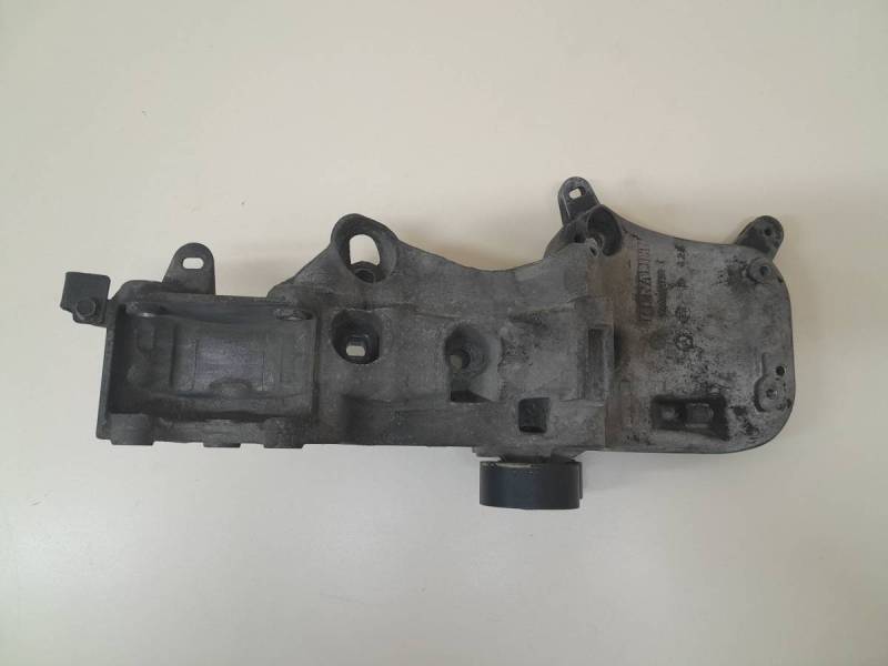 Кронштейн генератора Nissan Almera 3 (G11, G15) 2012> Кронштейн генератора Nissan Almera 3 (G11, G15) 2012>
