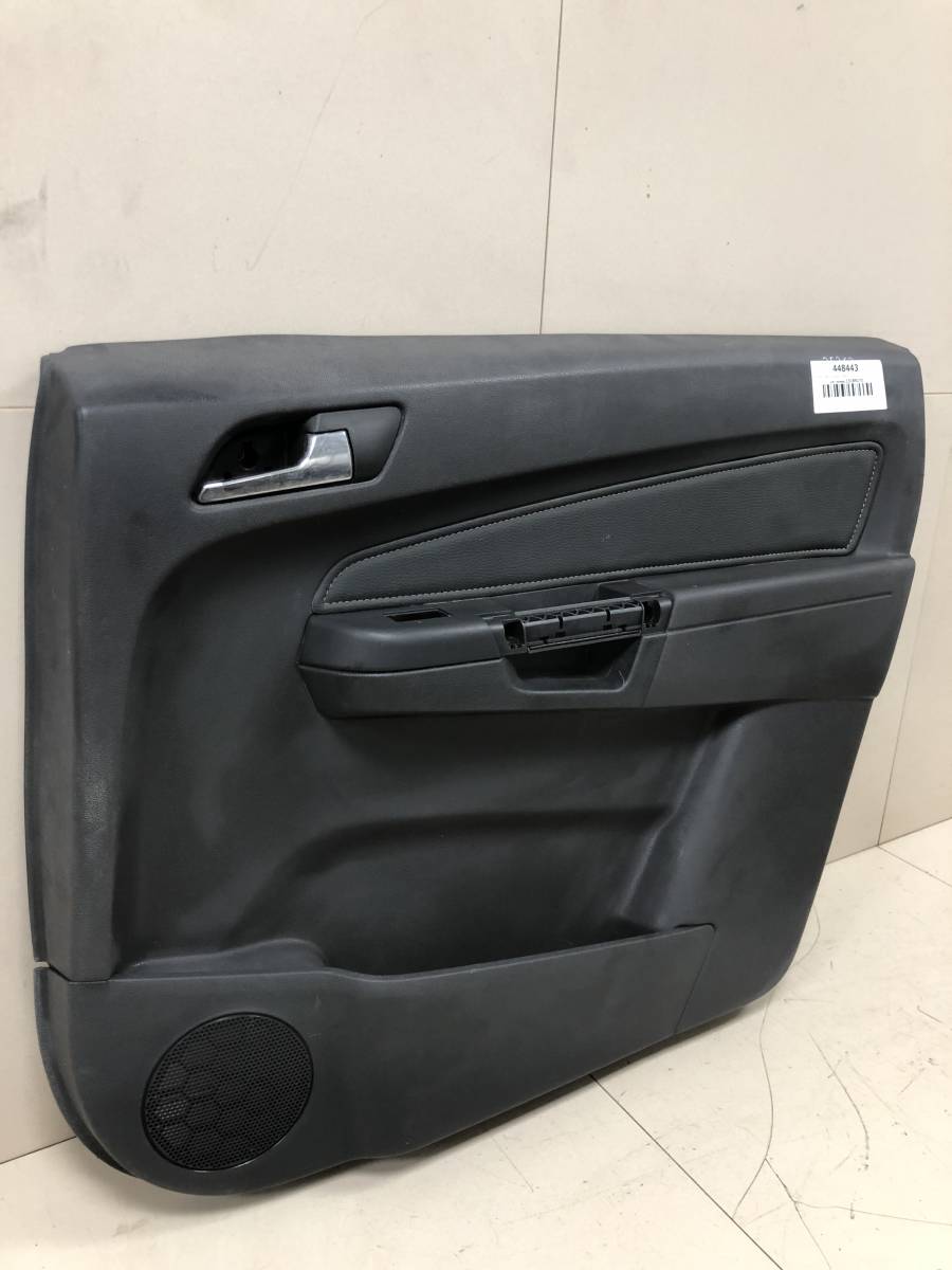 Обшивка двери задней правой Opel Zafira (B) 2005-2012