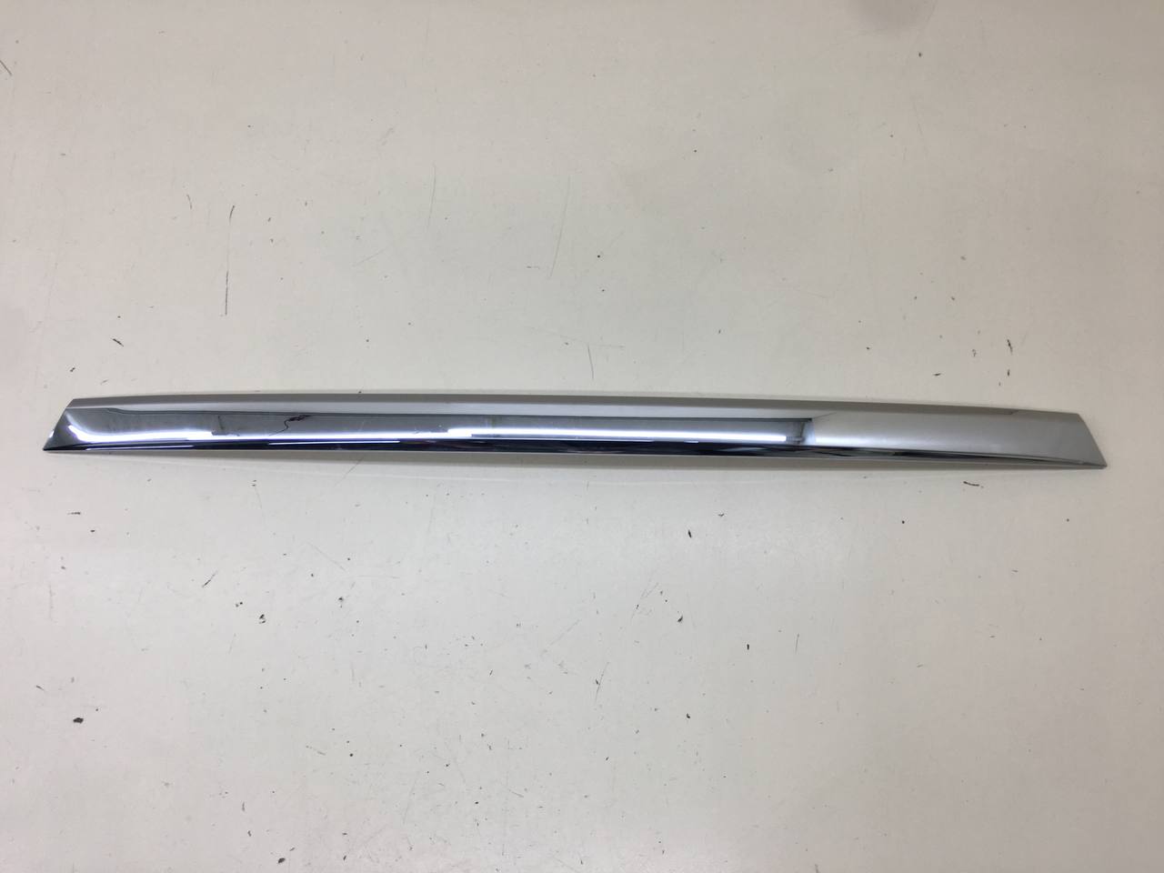 Накладка двери багажника Subaru Outback (BR/B14) 2009-2014 Накладка двери багажника Subaru Outback (BR/B14) 2009-2014