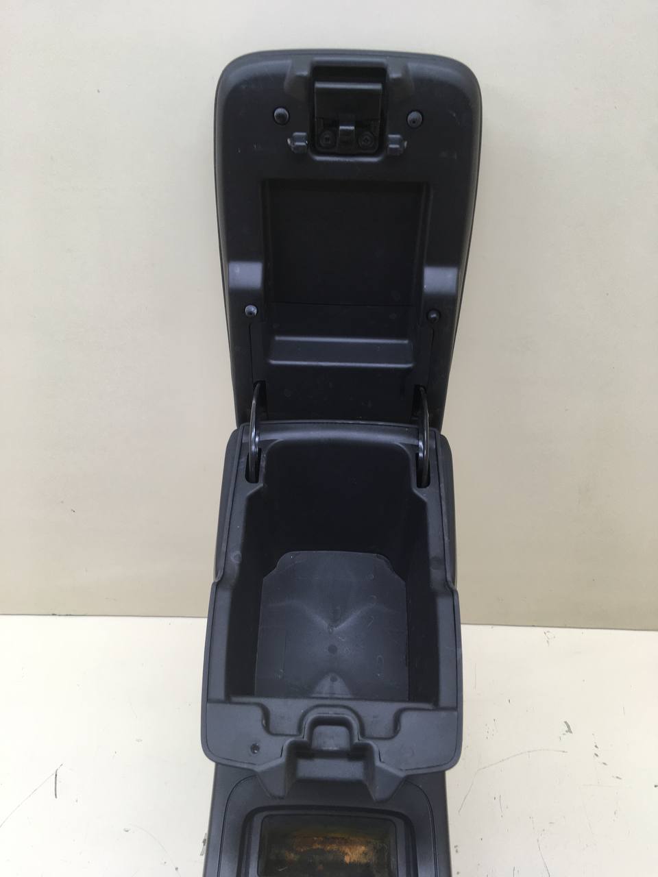 Консоль центральная Chevrolet Captiva (C140) 2011-2016 Консоль центральная Chevrolet Captiva (C140) 2011-2016