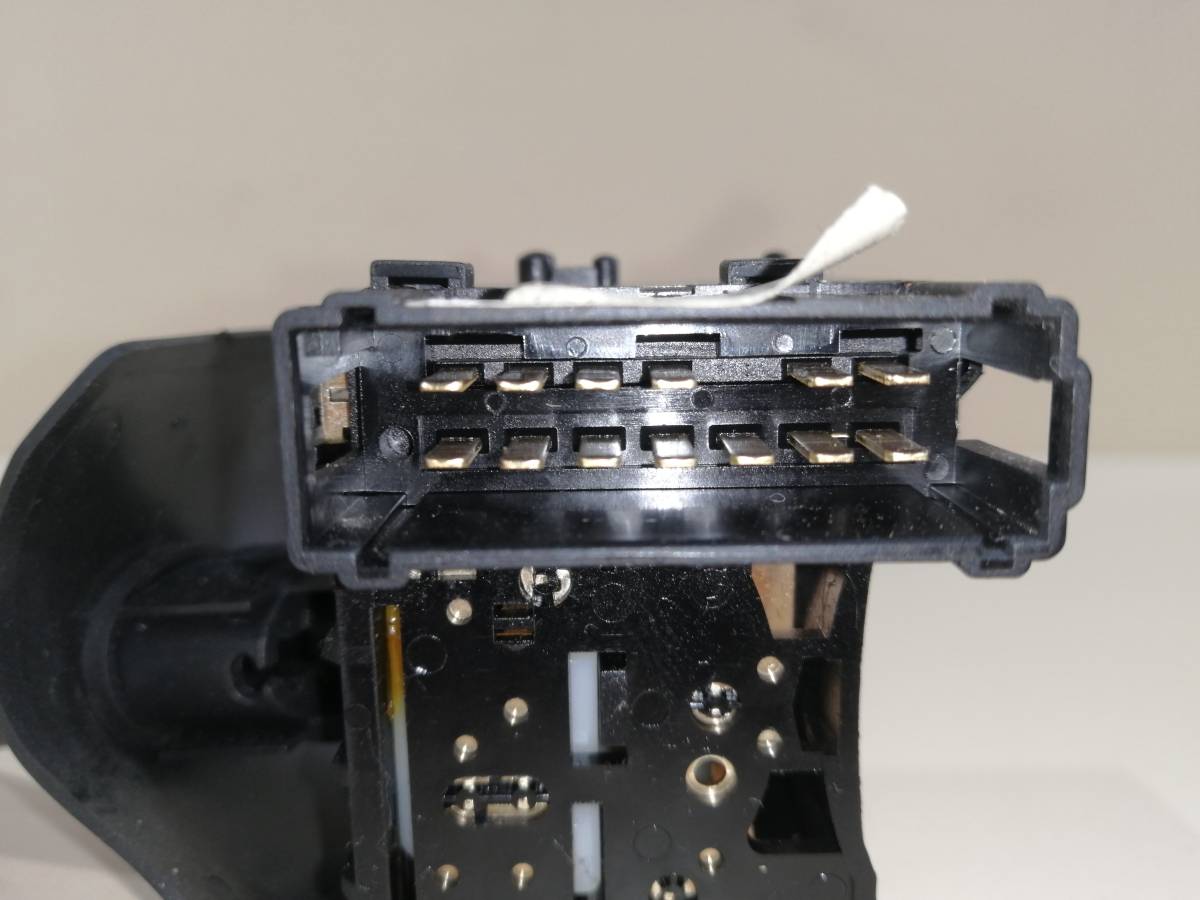 Переключатель стеклоочистителей Lada Largus 2012>