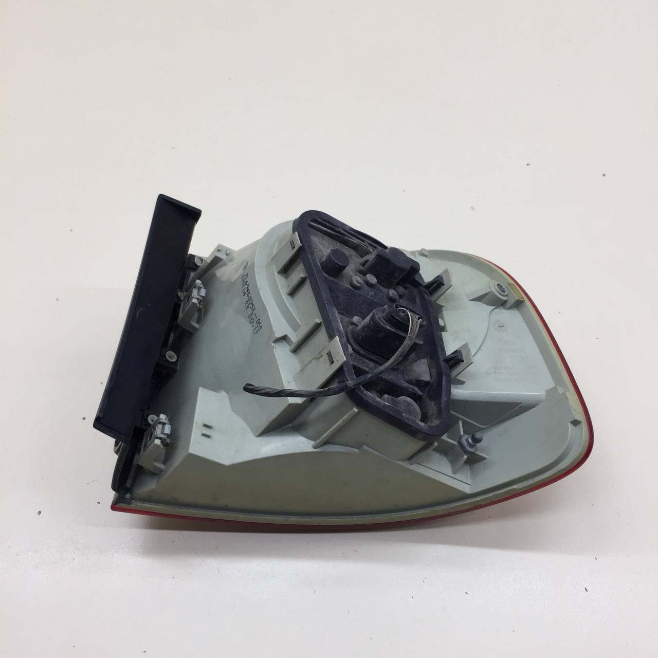 Фонарь задний левый Volkswagen Touareg (7L) 2002-2010