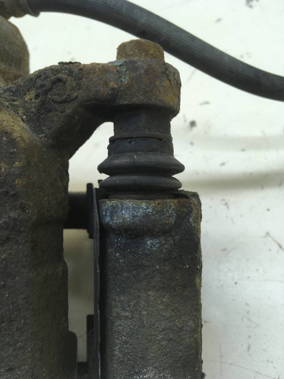 Суппорт передний левый Kia Ceed (JD) 2012-2018