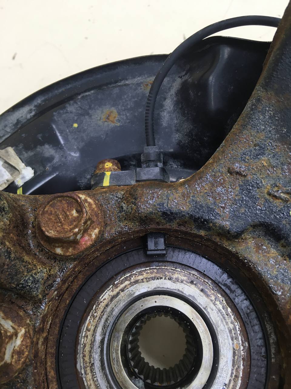 Кулак поворотный передний правый Toyota Corolla E150 2006-2013