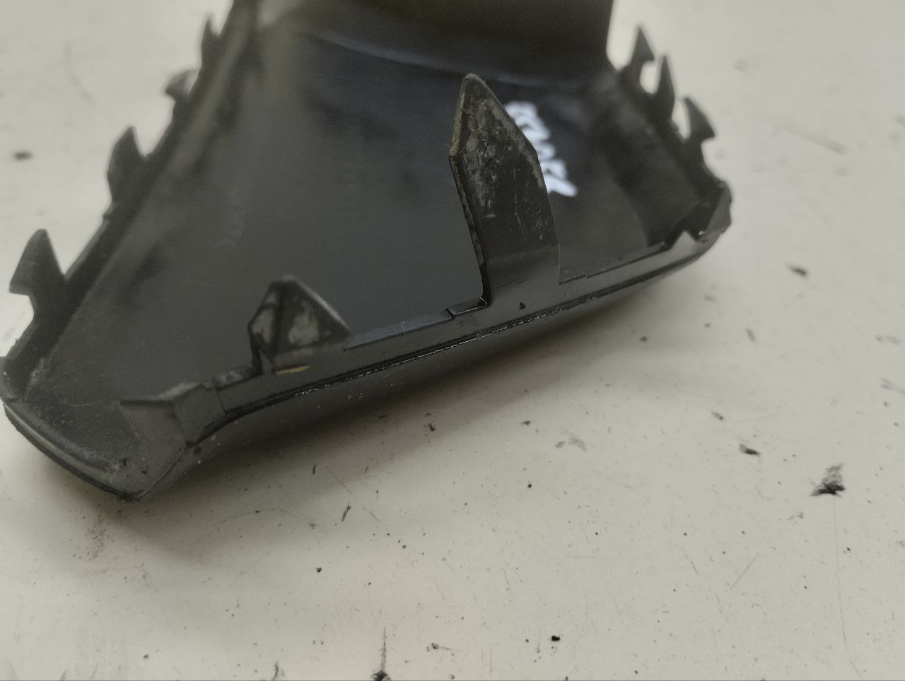 Заглушка буксировочного крюка Subaru Outback (BP) 2003-2009
