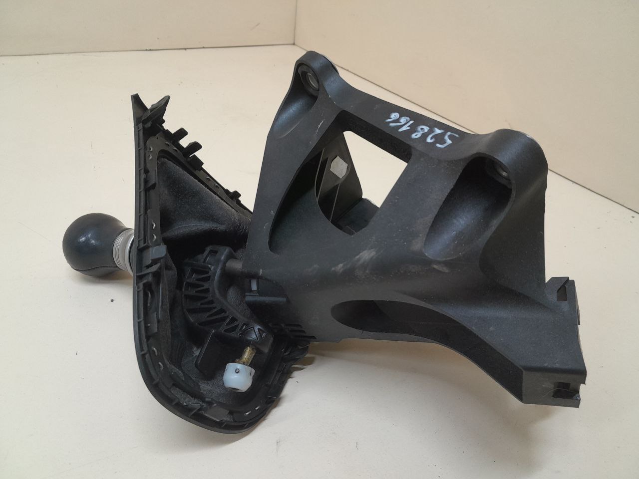 Кулиса КПП Toyota Auris (E150) 2006-2012