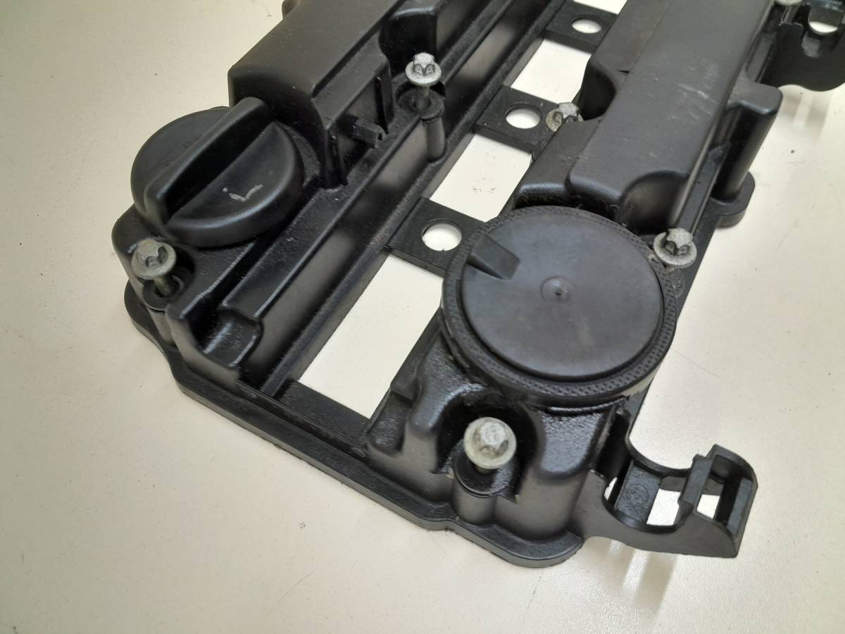 Крышка головки блока (клапанная) Opel Corsa (D) 2006-2015 Крышка головки блока (клапанная) Opel Corsa (D) 2006-2015