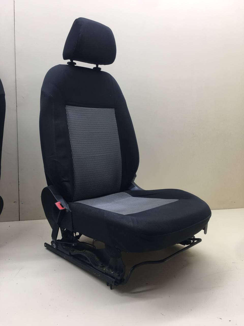Сиденье (комплект) Volkswagen Polo (MK5) 2011-2020 Сиденье (комплект) Volkswagen Polo (MK5) 2011-2020