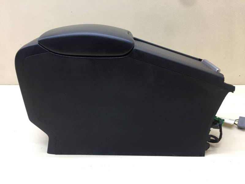 Консоль центральная Volvo XC60 2008-2017