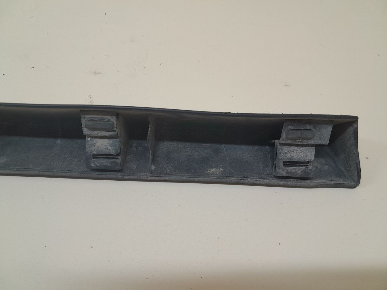 Накладка двери передней правой Mazda CX-7 (ER) 2006-2012