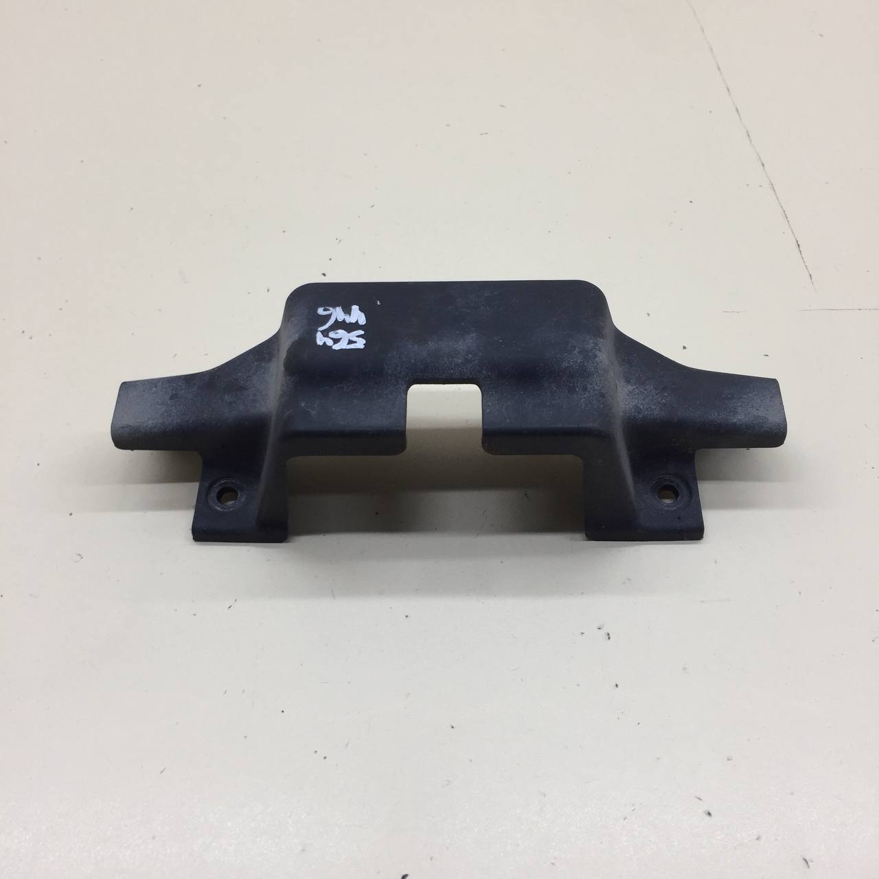 Кожух замка капота Hyundai i30 (FD) 2007-2012 Кожух замка капота Hyundai i30 (FD) 2007-2012