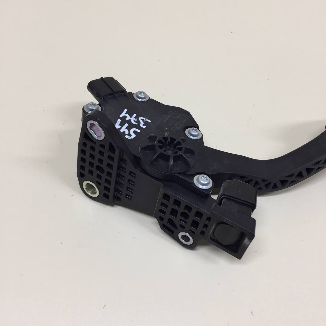 Педаль газа Lexus RX 350 /450h (XL10) 2009-2015 Педаль газа Lexus RX 350 /450h (XL10) 2009-2015
