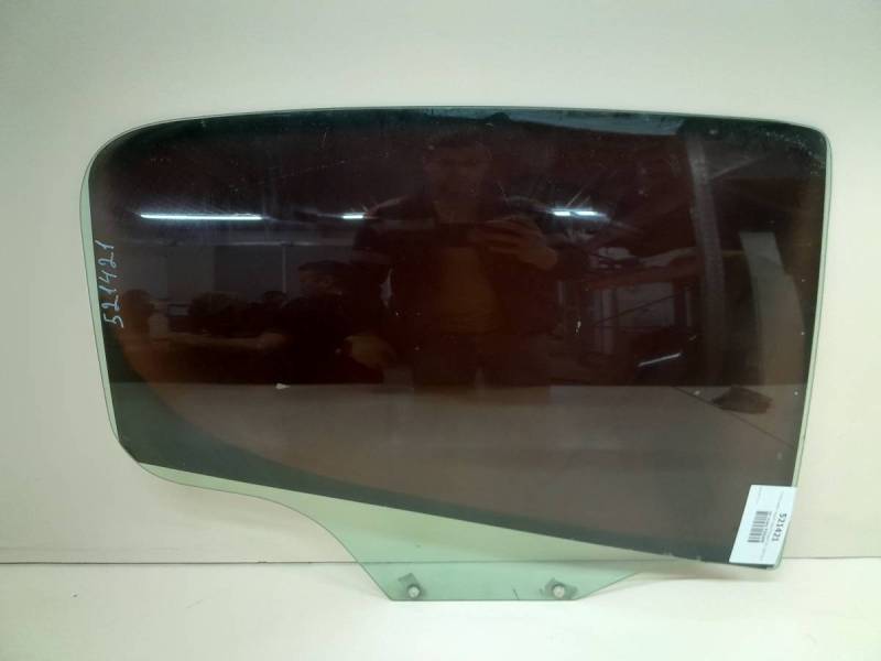 Стекло двери задней правой Peugeot 207 2006-2013