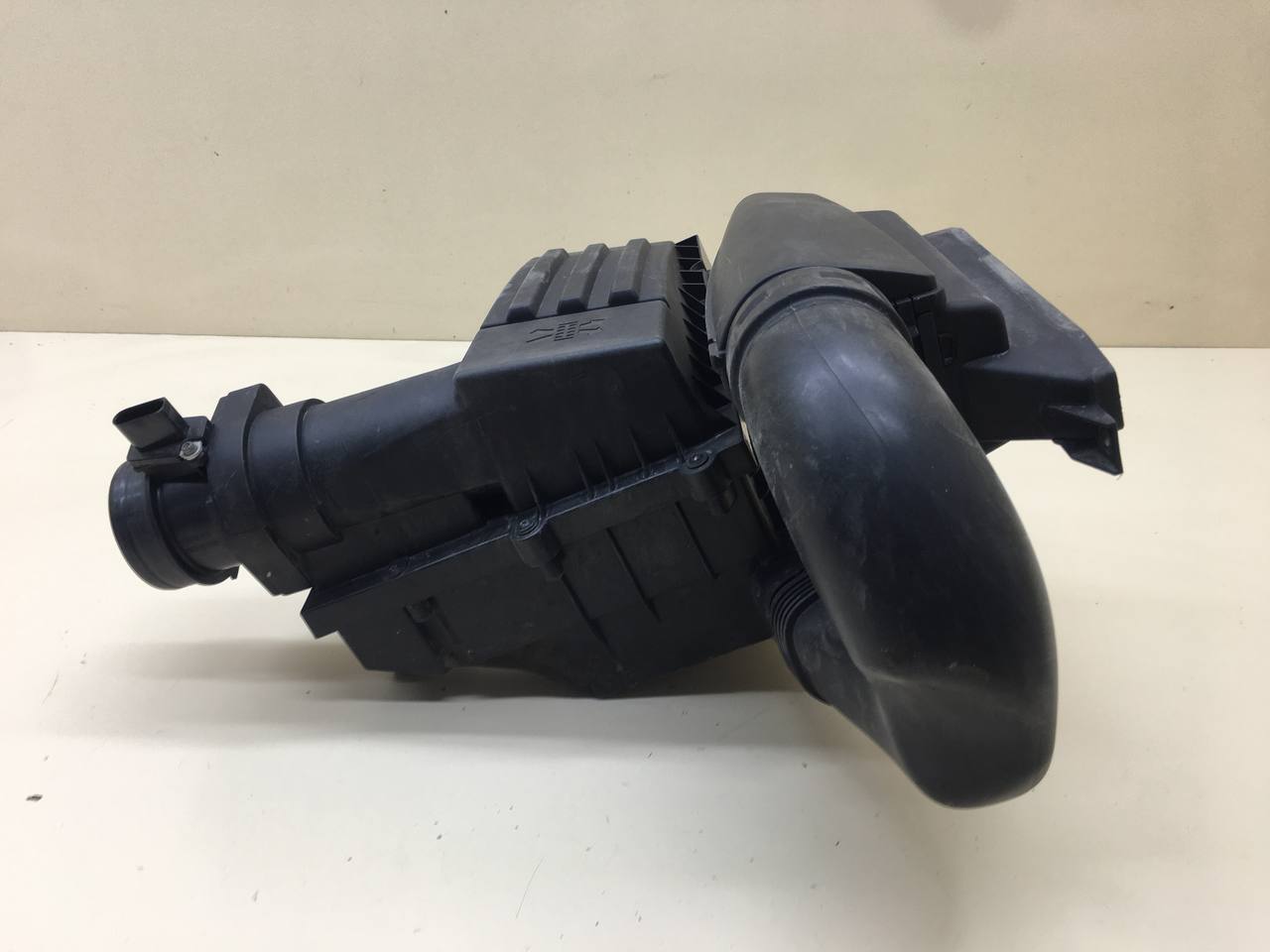 Корпус воздушного фильтра Volkswagen Tiguan (5N1) 2007-2011