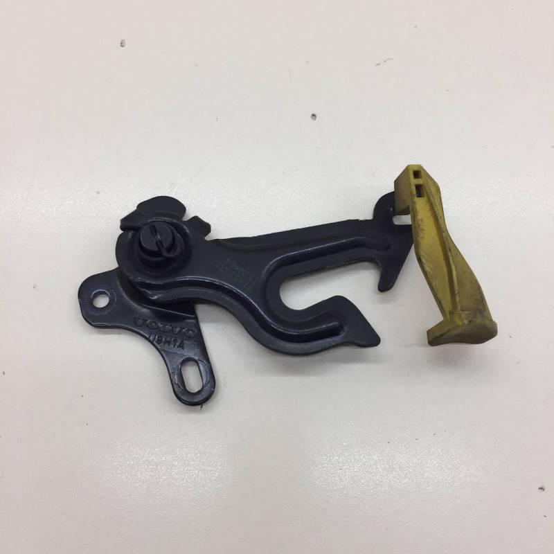 Крючок капота Volvo XC60 2008-2017