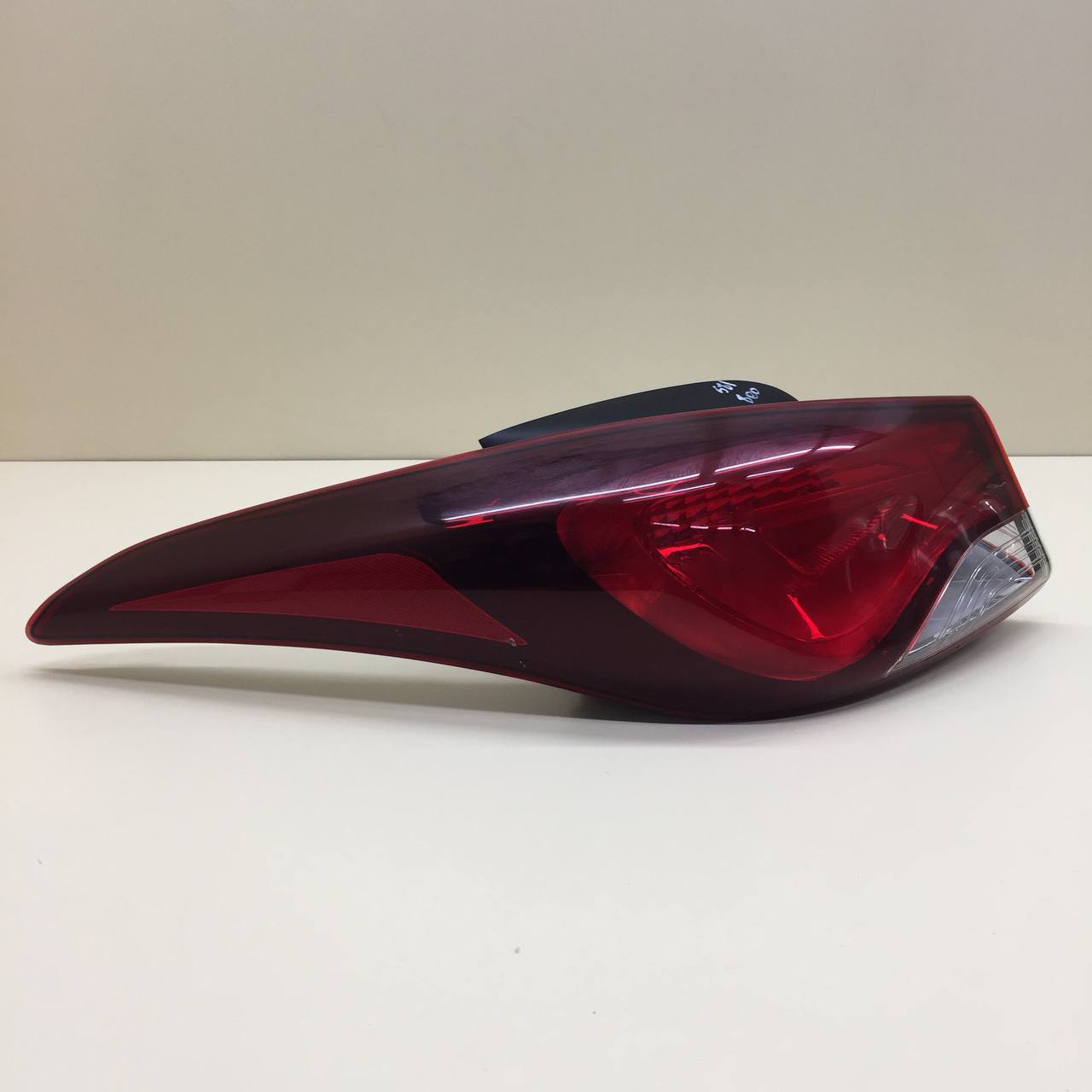 Фонарь задний наружный левый Hyundai Elantra (MD) 2011-2016