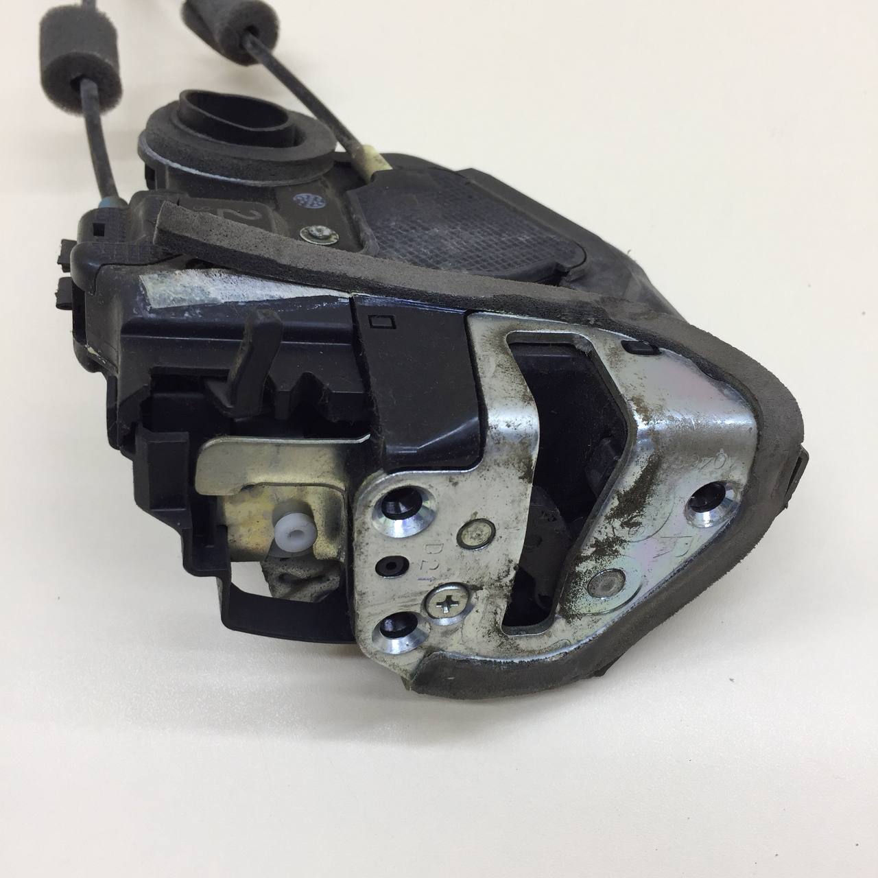 Замок двери задней правой Toyota Rav 4 (A30) 2006-2013