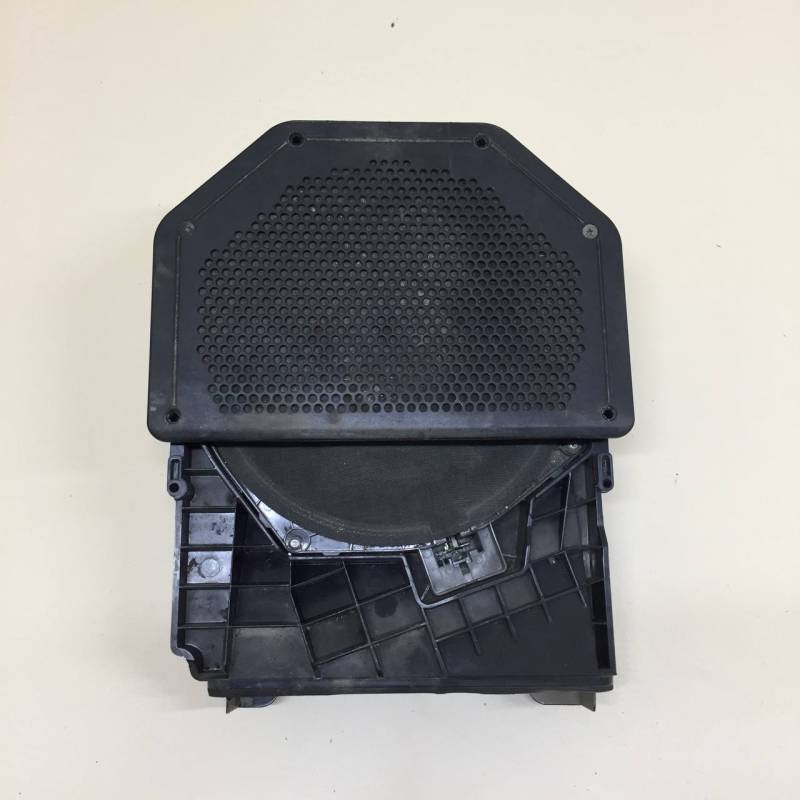 Сабвуфер BMW 3-series E90/E91 2005-2011