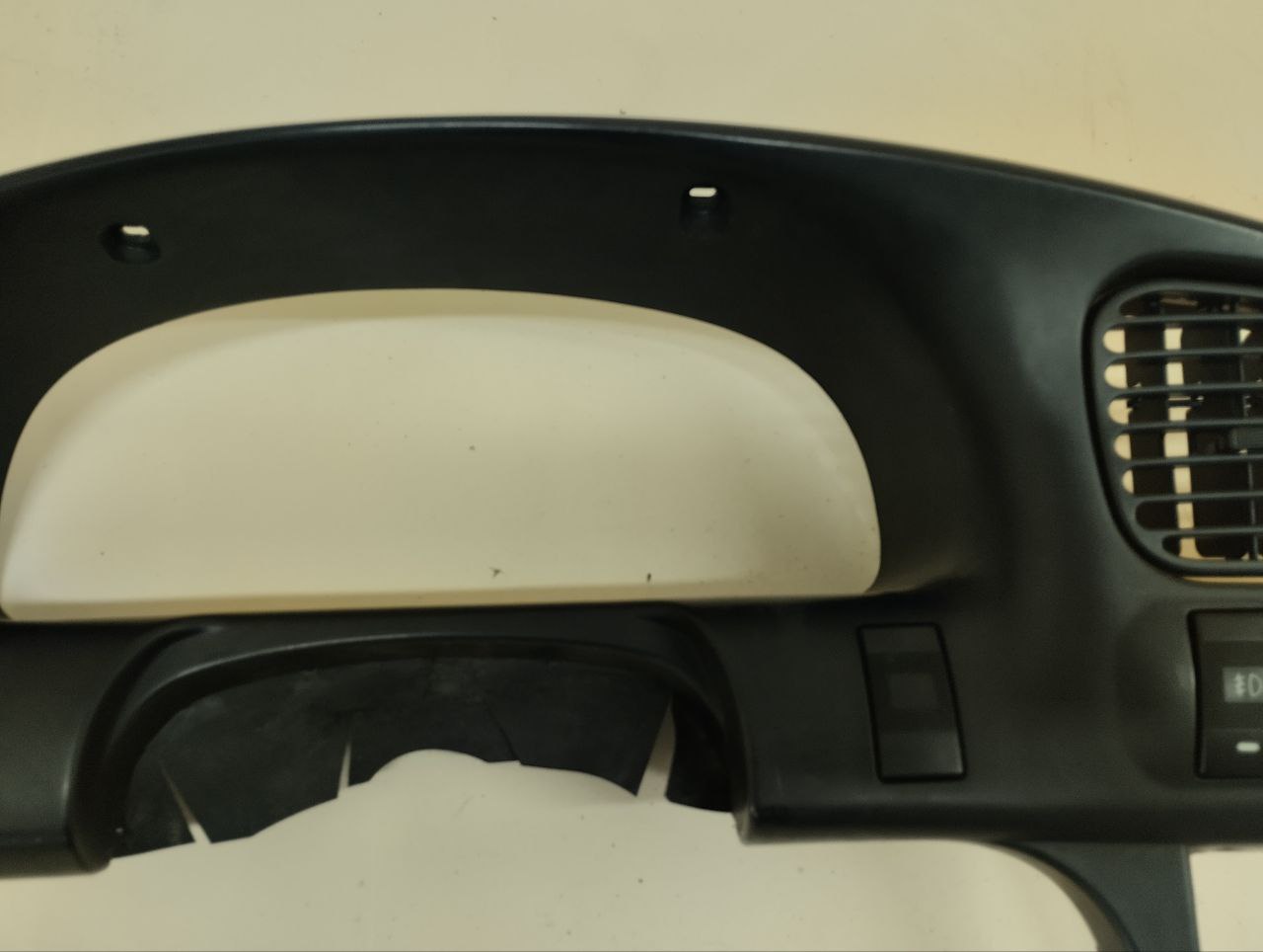 Накладка торпедо Kia Spectra (SD) 2004-2011 Накладка торпедо Kia Spectra (SD) 2004-2011